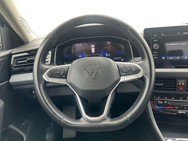 Used 2025 Volkswagen Jetta SE image 10