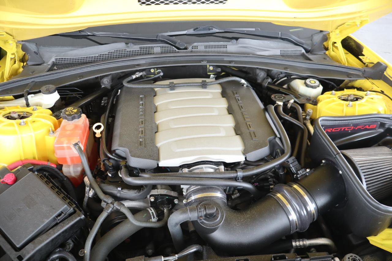 Used 2017 Chevrolet Camaro SS RWD image 40