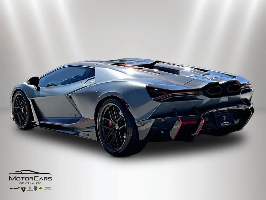Used 2025 Lamborghini Revuelto image 8
