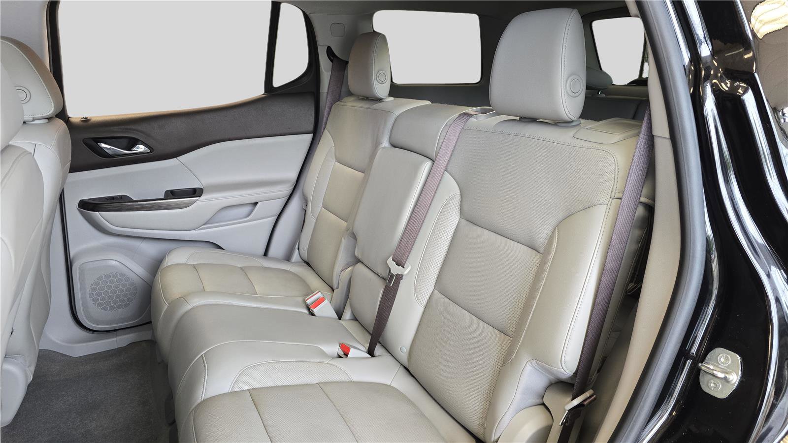 Used 2017 GMC Acadia SLT FWD image 18