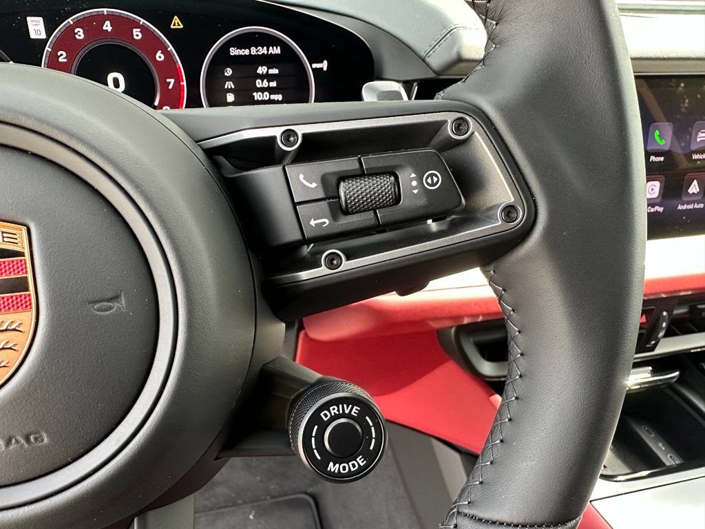 Certified 2026 Porsche Cayenne E-Hybrid Coupe AWD/4WD image 26