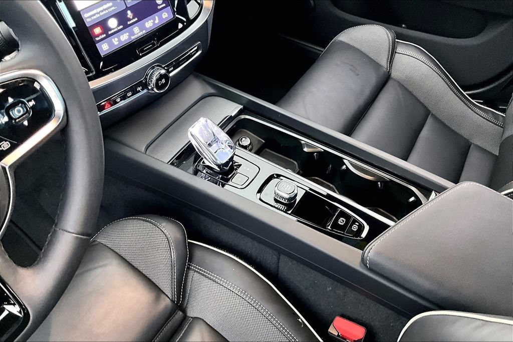 Used 2024 Volvo S60 B5 Plus w/ Climate Package FWD image 16