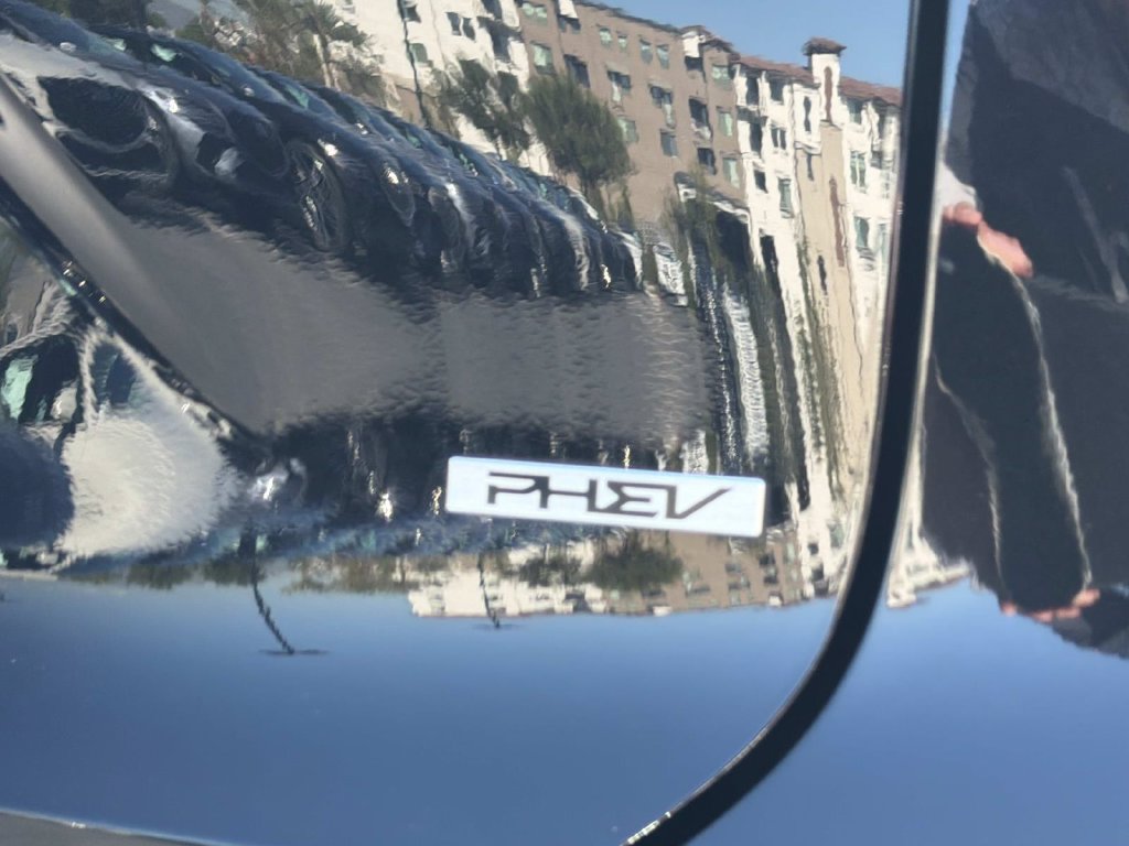 Used 2025 Kia Niro EX FWD image 26