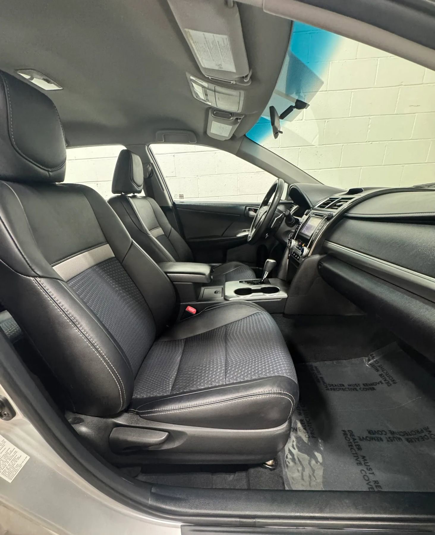 Used 2014 Toyota Camry SE image 19