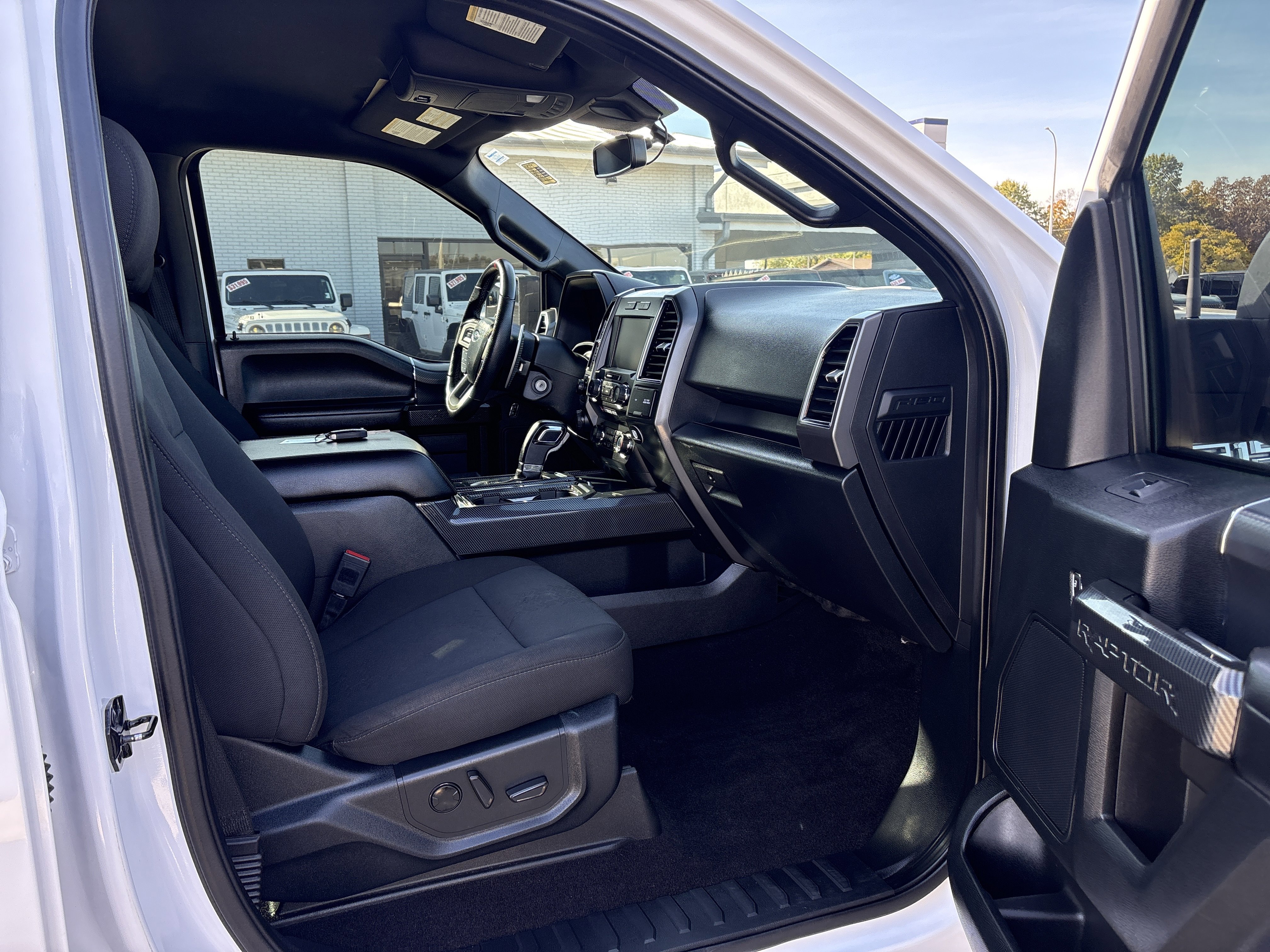 Used 2020 Ford F150 XLT w/ Equipment Group 302A Luxury image 9