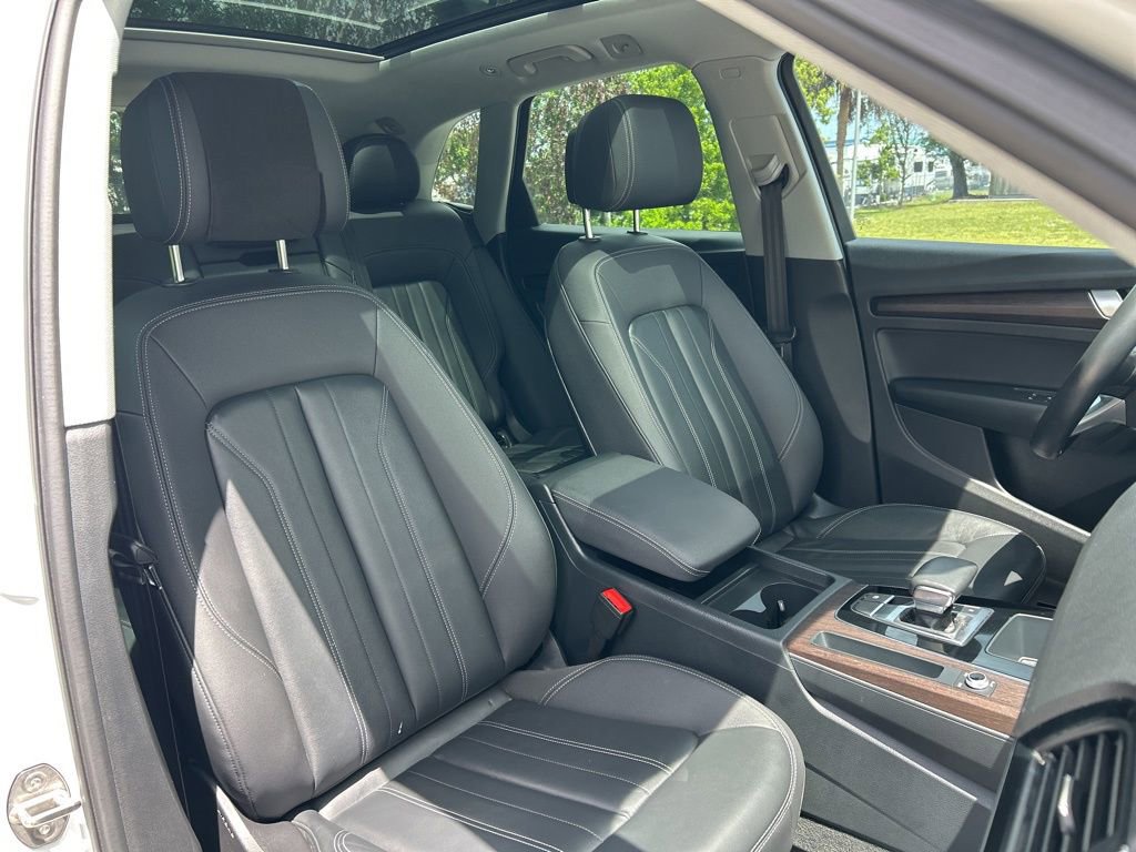 Used 2023 Audi Q5 2.0T Premium w/ Convenience Package AWD/4WD image 45