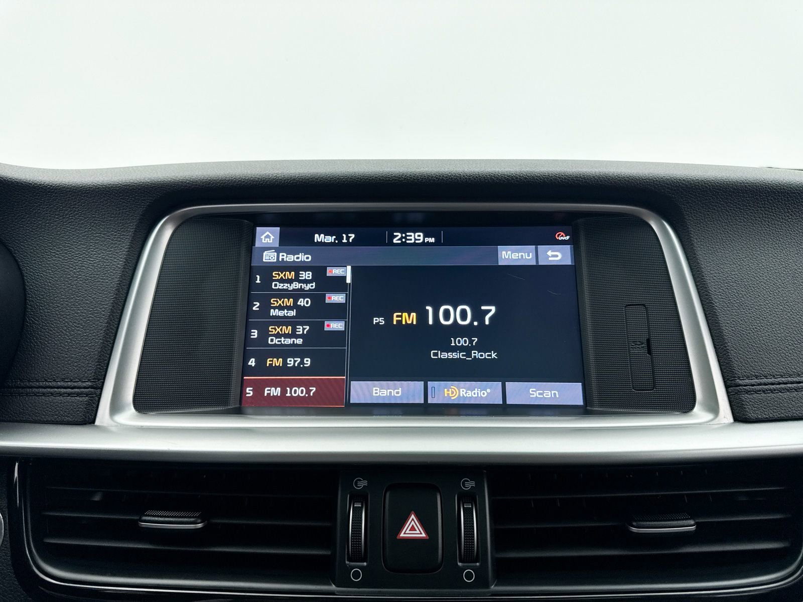 Used 2020 Kia Optima Premium image 5