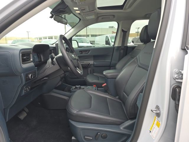 Used 2025 Ford Maverick Lariat w/ Black Appearance Package image 11