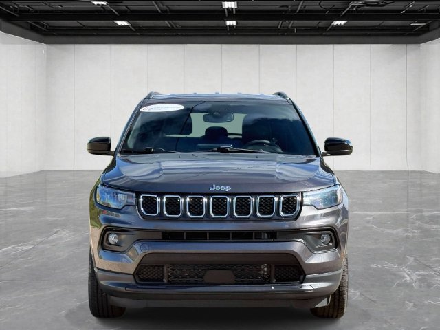 Certified 2023 Jeep Compass Latitude w/ Convenience Group AWD/4WD image 8