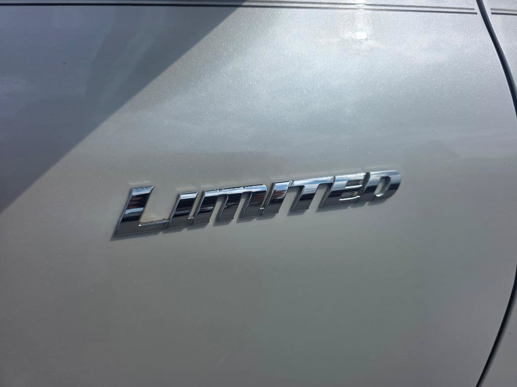 Used 2012 Toyota Highlander Limited FWD image 5