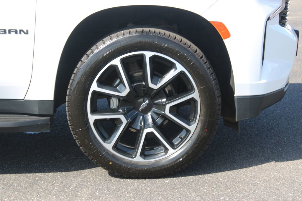 Used 2021 Chevrolet Suburban RST image 12