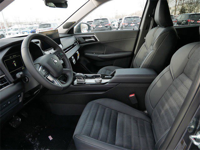 New 2026 Mitsubishi Outlander SE image 4