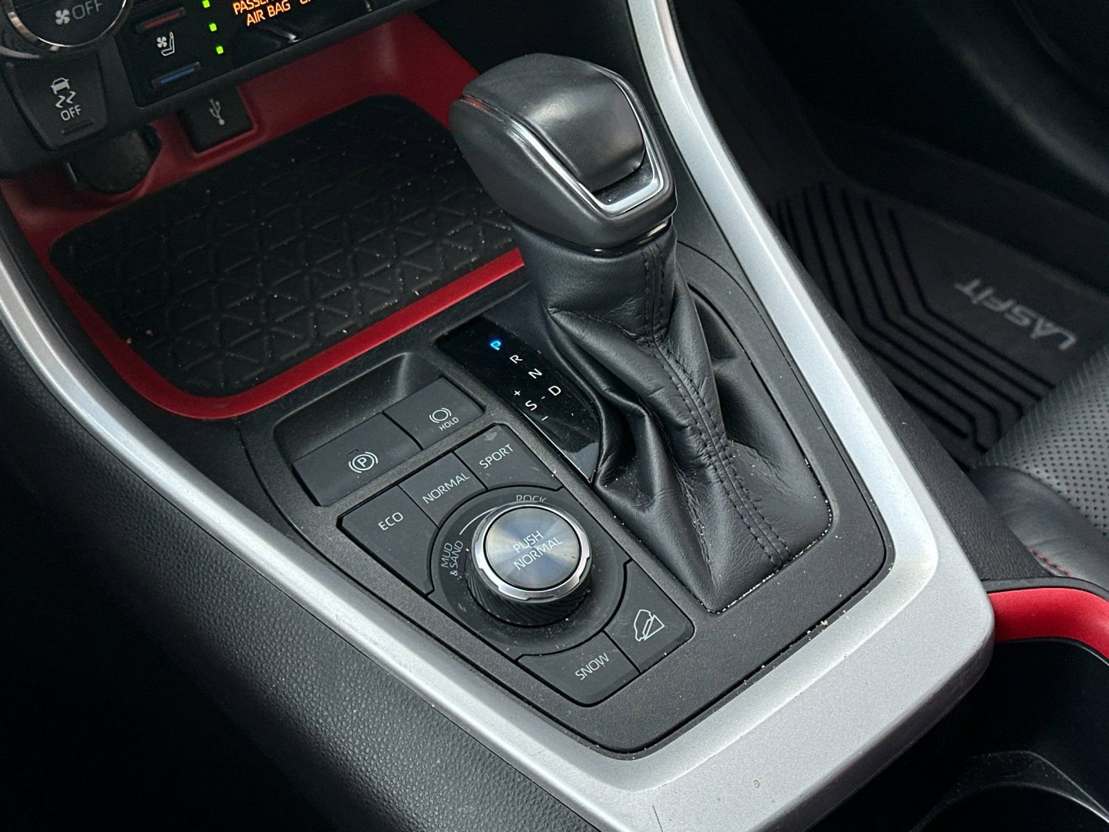 Used 2022 Toyota RAV4 TRD Off-Road w/ TRD Off-Road Weather Package image 20