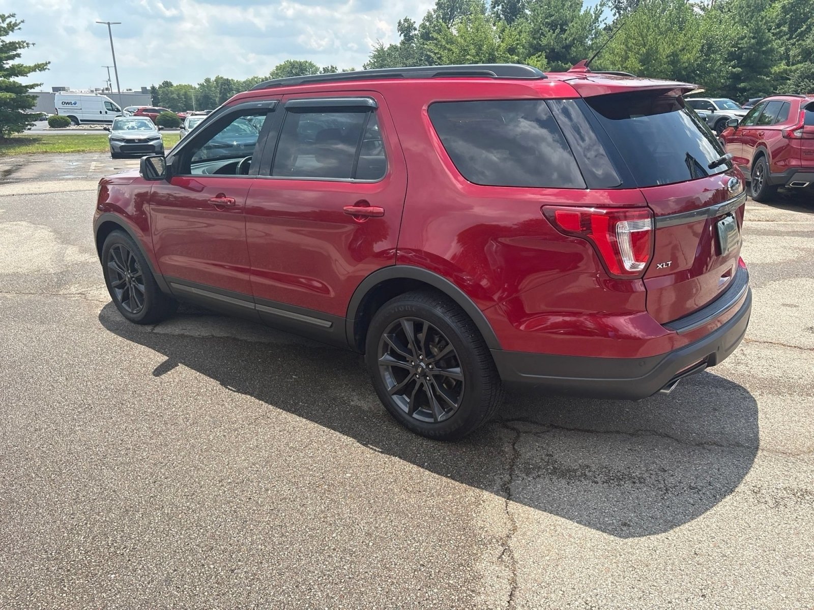 Used 2019 Ford Explorer XLT w/ Equipment Group 202A FWD image 8