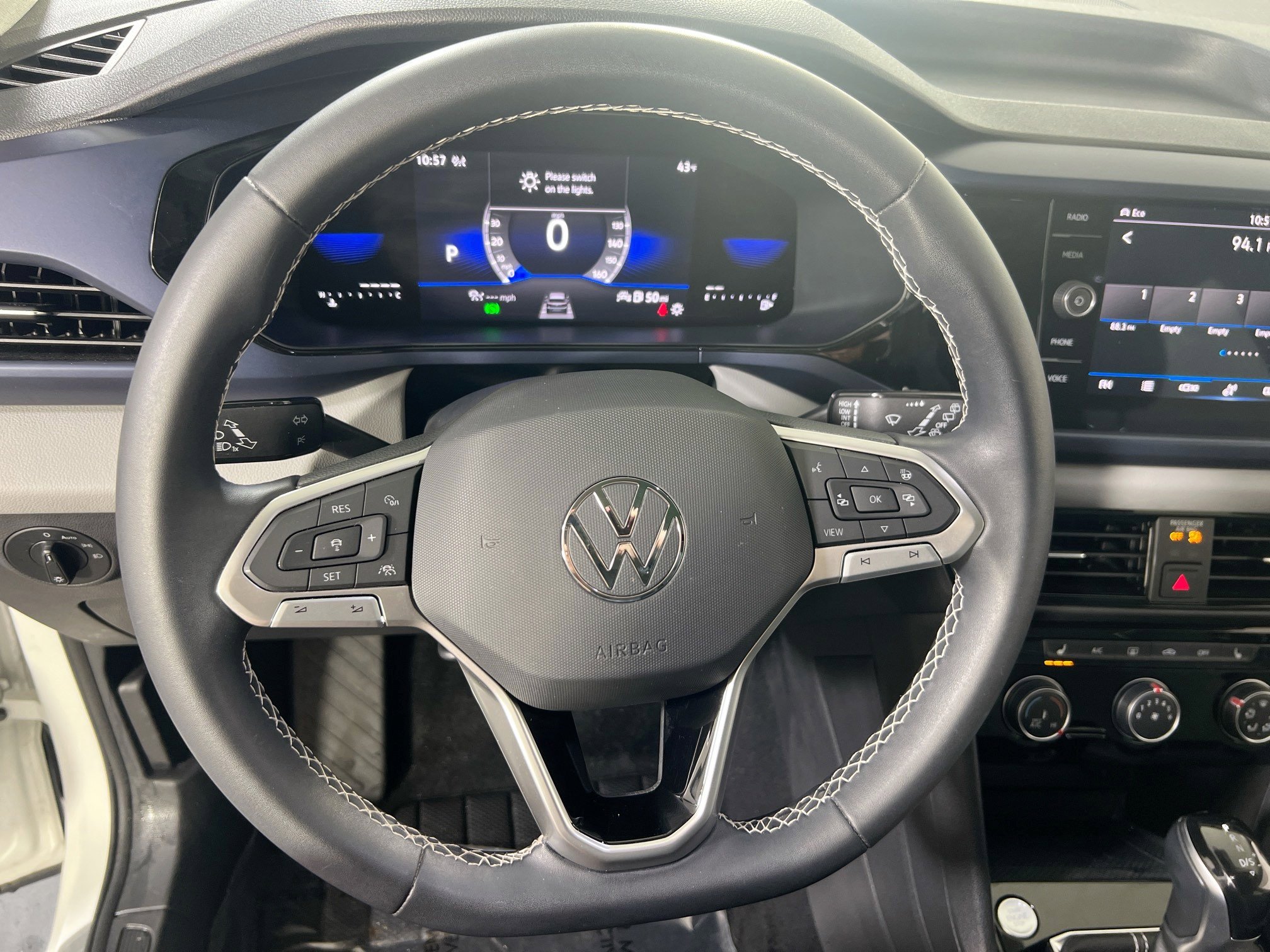 Used 2023 Volkswagen Taos SE AWD/4WD image 11