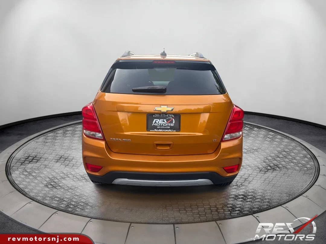Used 2017 Chevrolet Trax LT w/ LT Convenience Package AWD/4WD image 4