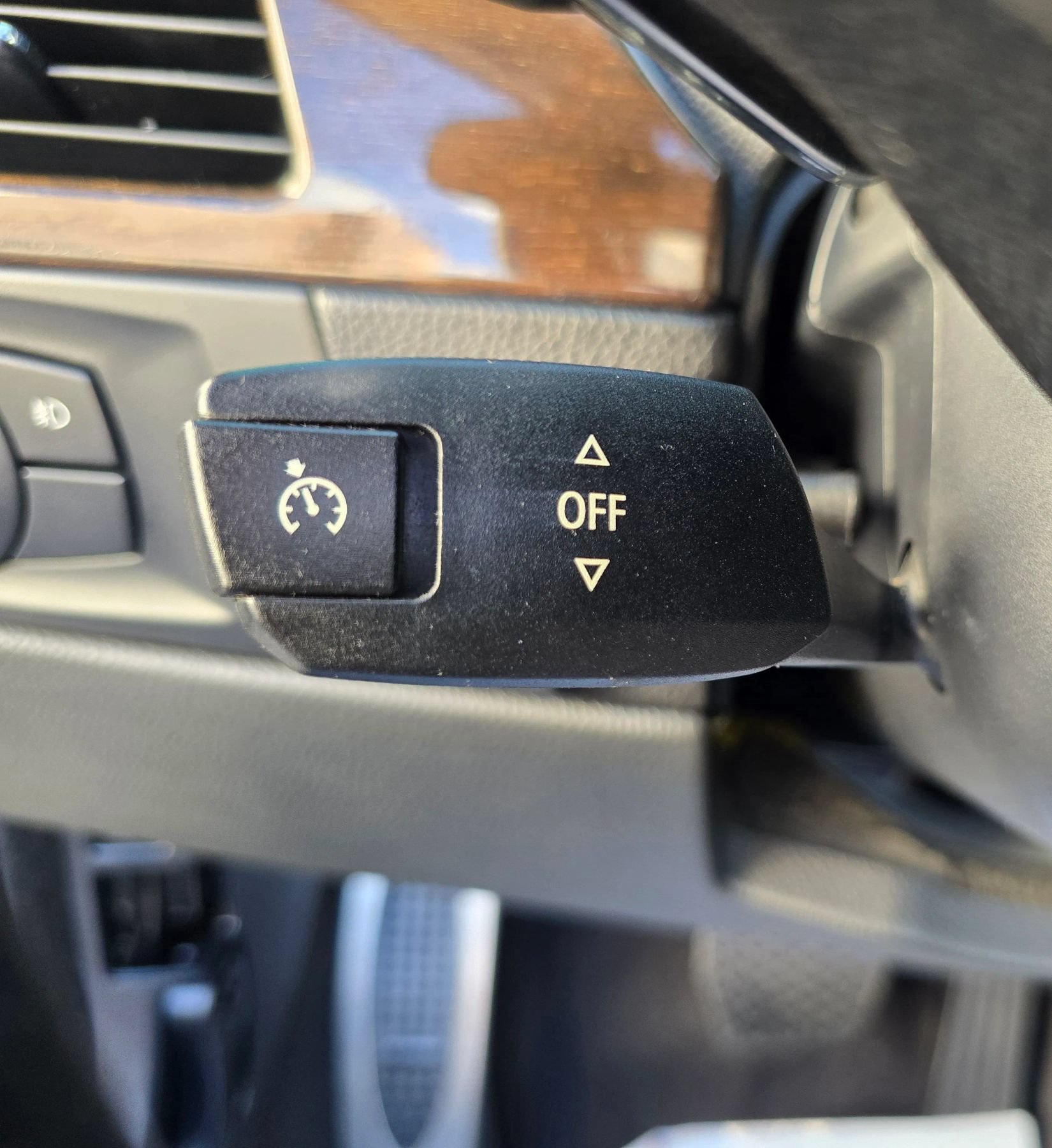 Used 2013 BMW 335i Convertible RWD image 32