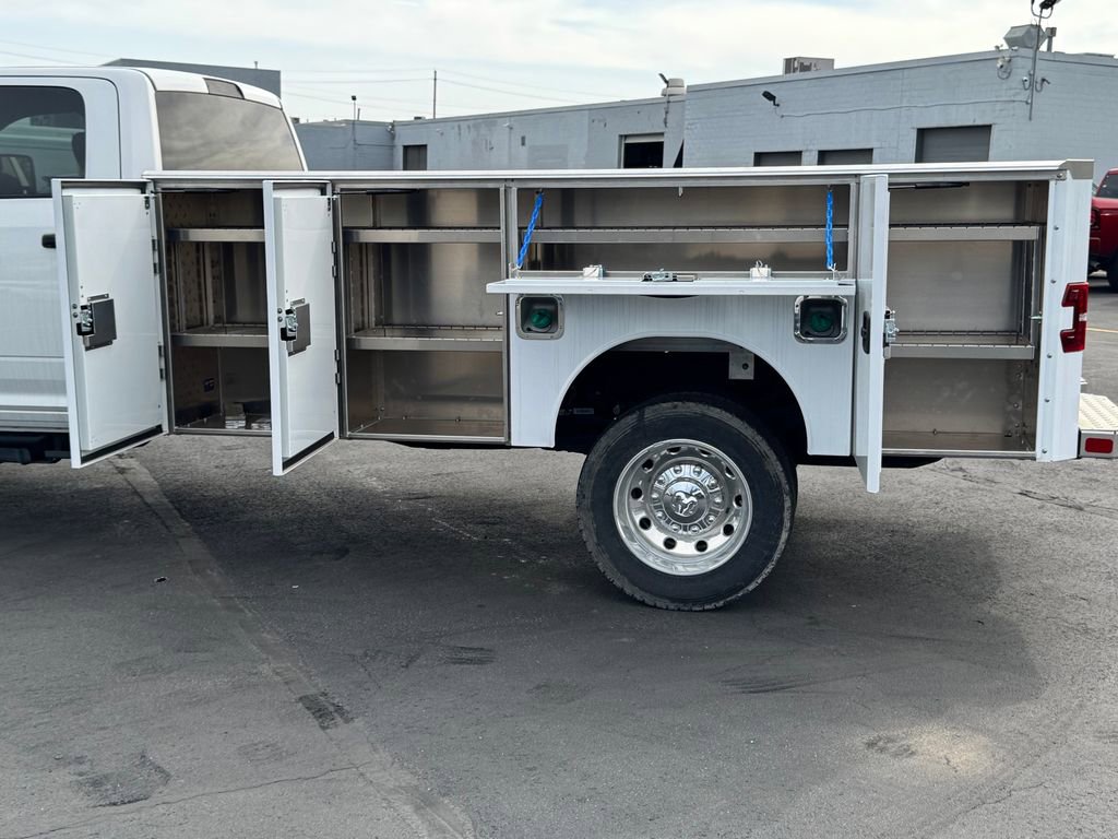New 2026 RAM 5500 Tradesman w/ Chrome Appearance Group AWD/4WD image 13