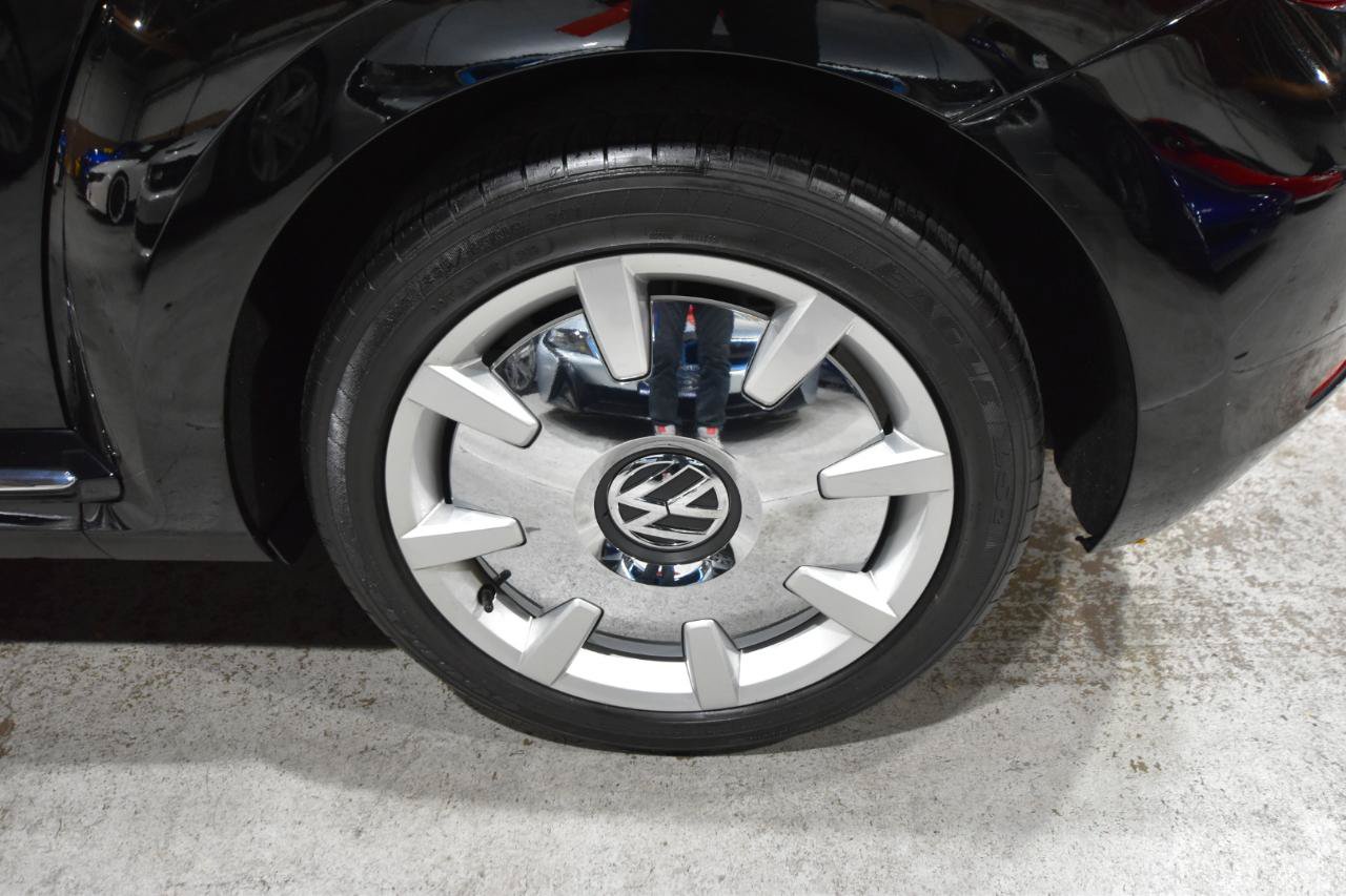 Used 2012 Volkswagen Beetle 2.5 FWD image 33