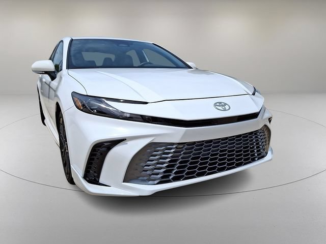 Used 2025 Toyota Camry SE FWD video 2