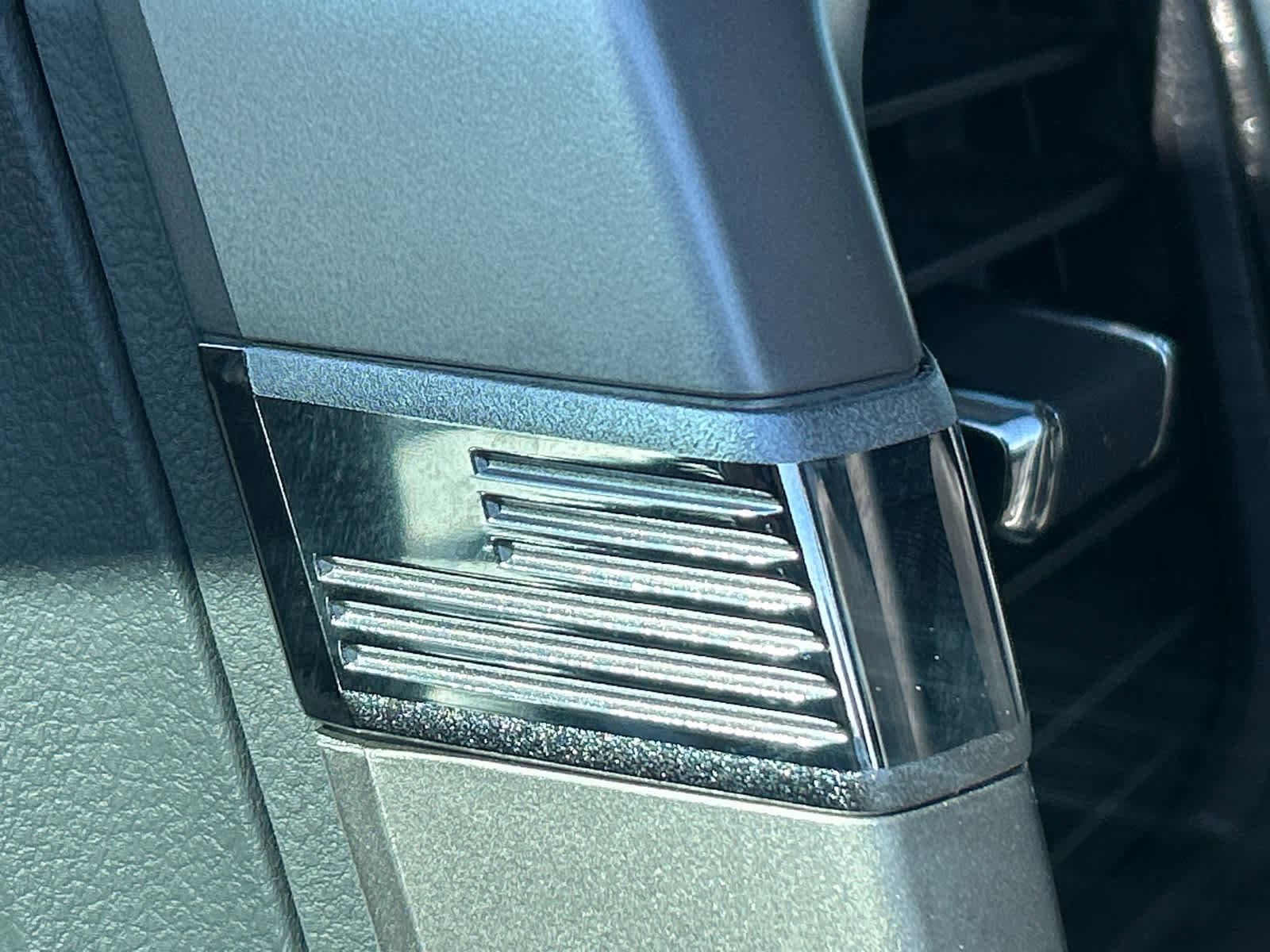 Used 2023 Ford F150 XLT AWD/4WD image 18