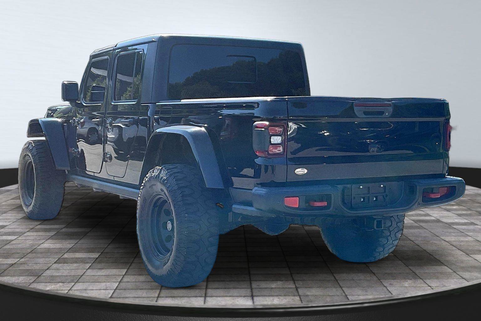 Used 2020 Jeep Gladiator Rubicon AWD/4WD image 3