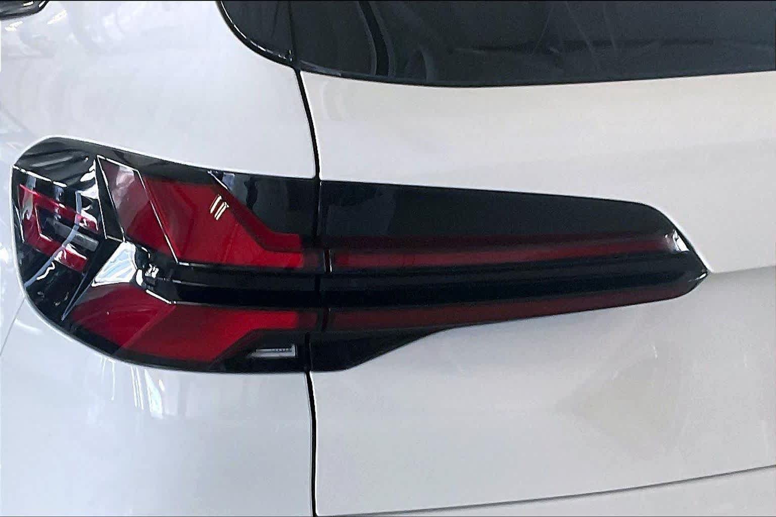 New 2026 BMW X5 M Competition w/ Executive Package AWD/4WD image 14
