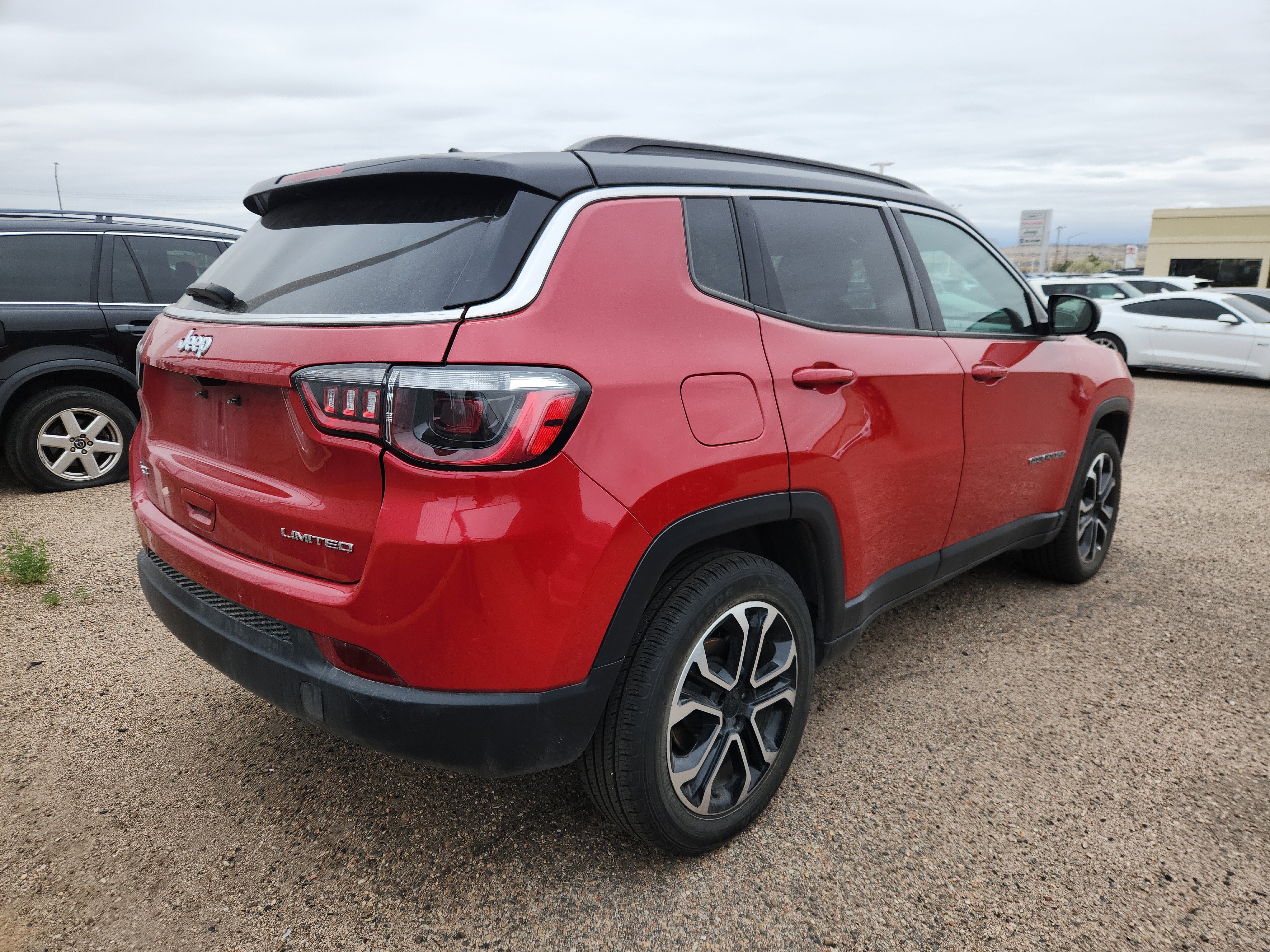 Used 2024 Jeep Compass Limited image 4