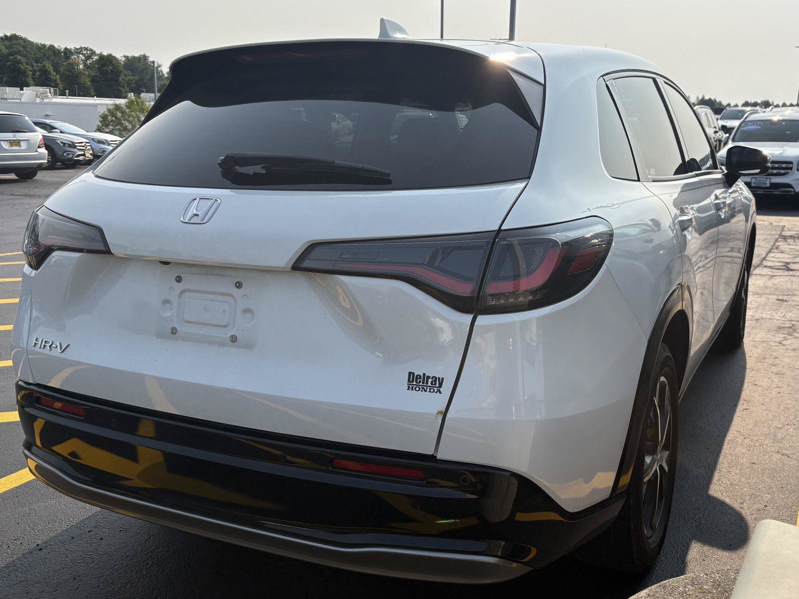 Used 2023 Honda HR-V EX-L image 6