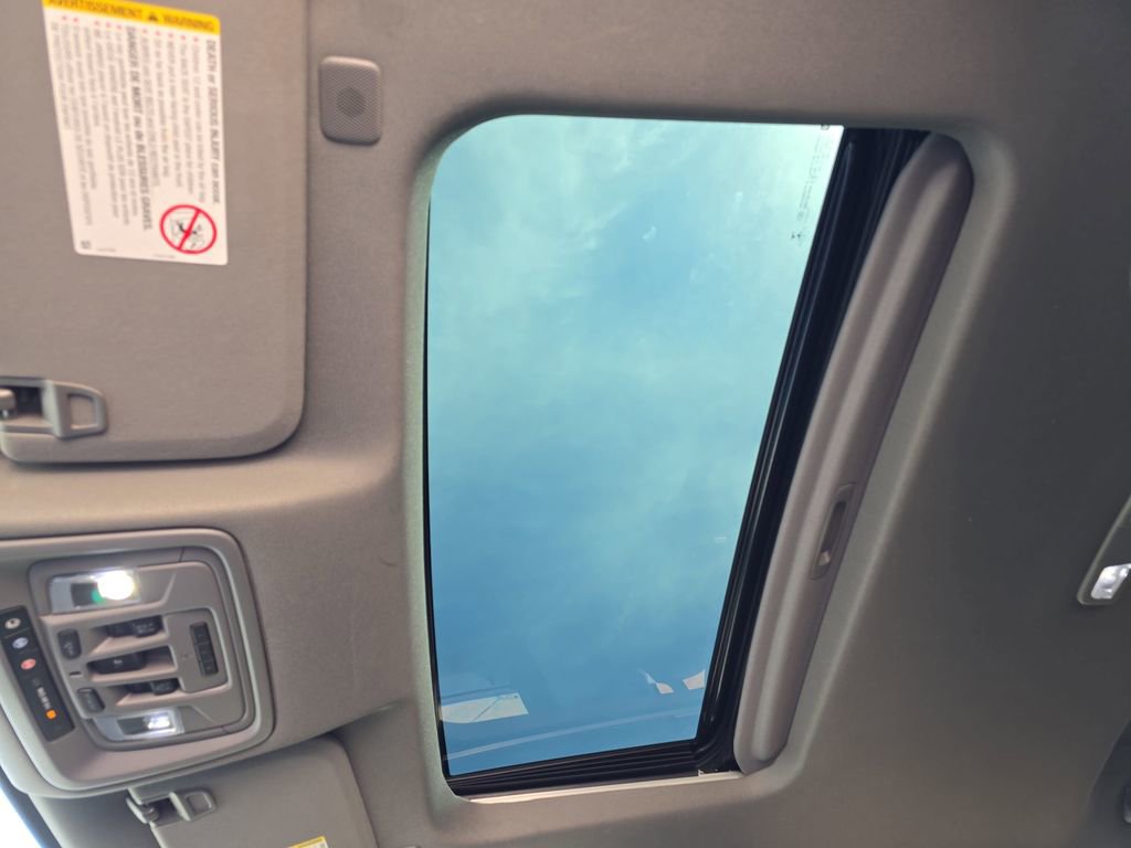 Used 2022 GMC Sierra 3500 Denali image 31