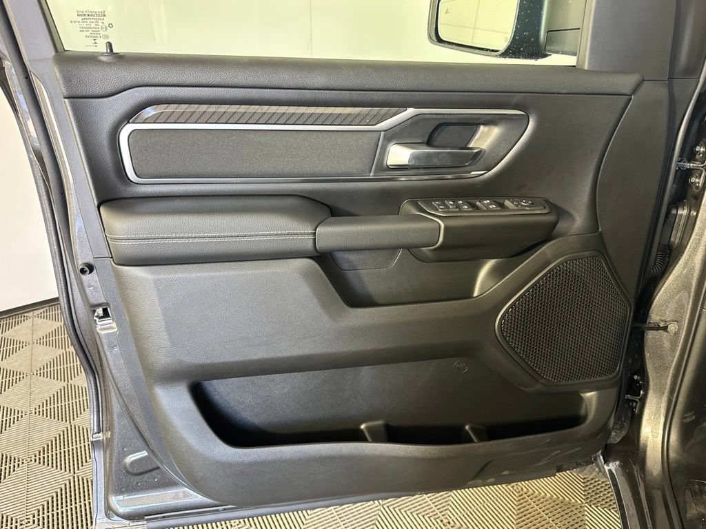 New 2027 RAM 1500 4x4 Crew Cab image 27