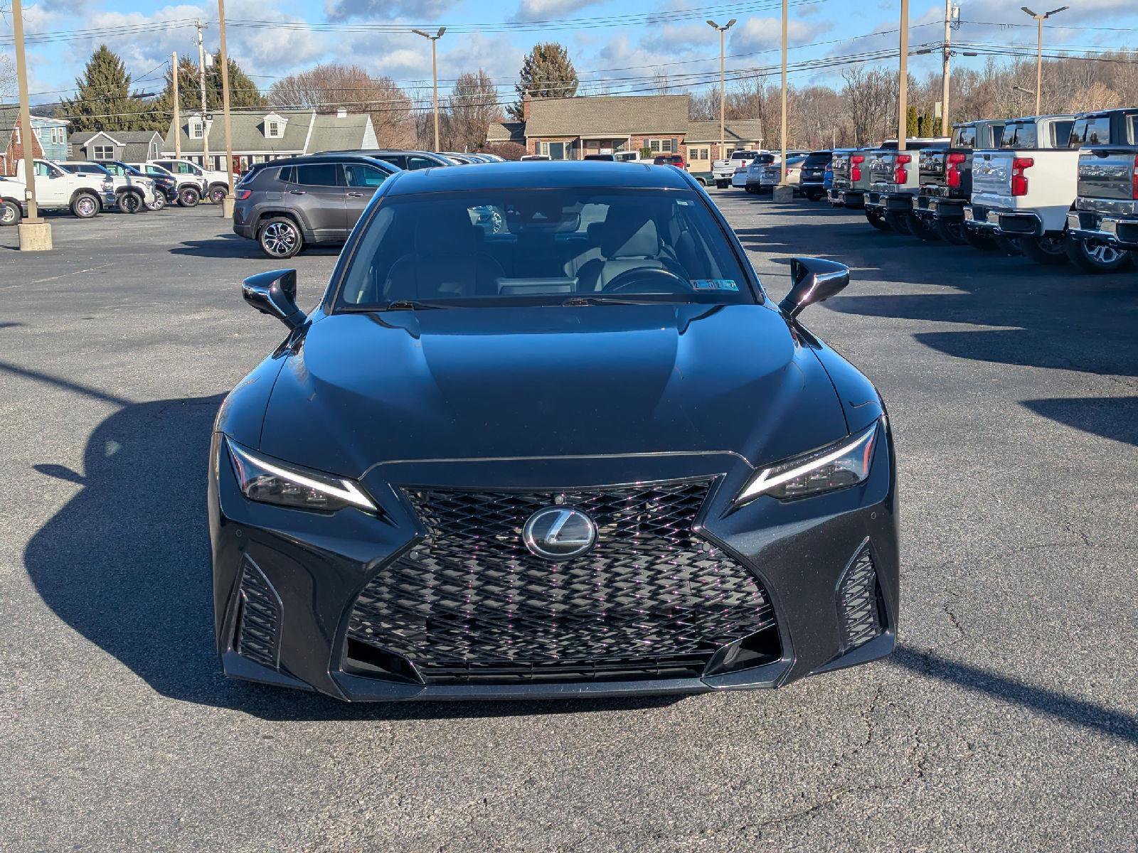 Used 2023 Lexus IS 500 image 2