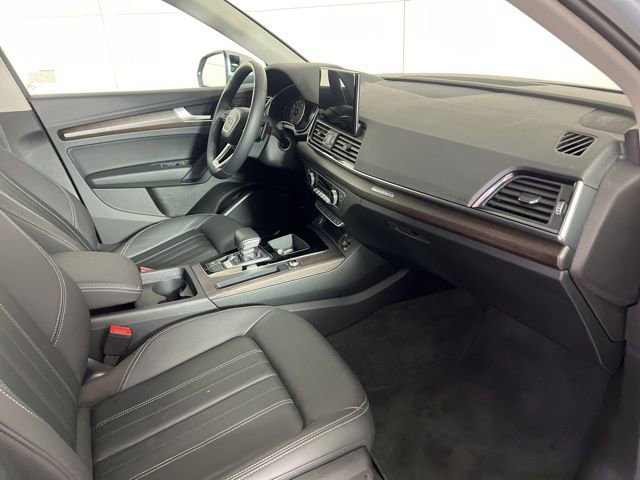 Used 2023 Audi Q5 2.0T Premium w/ Convenience Package image 14