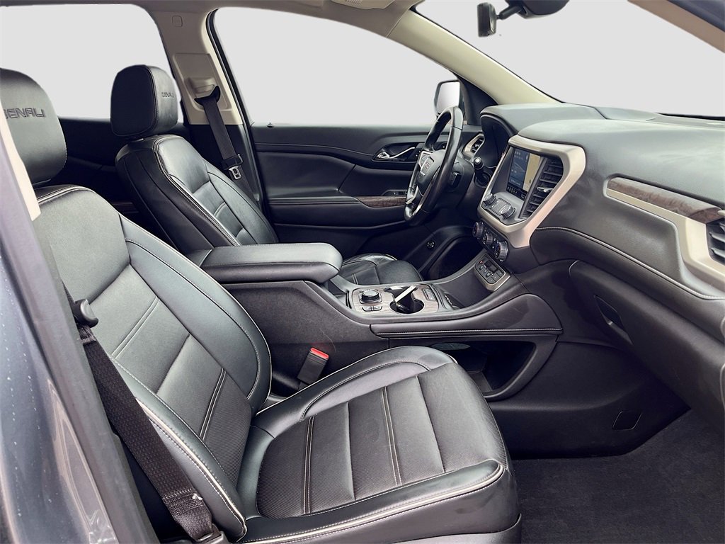 Used 2022 GMC Acadia Denali w/ Denali Ultimate Package image 30