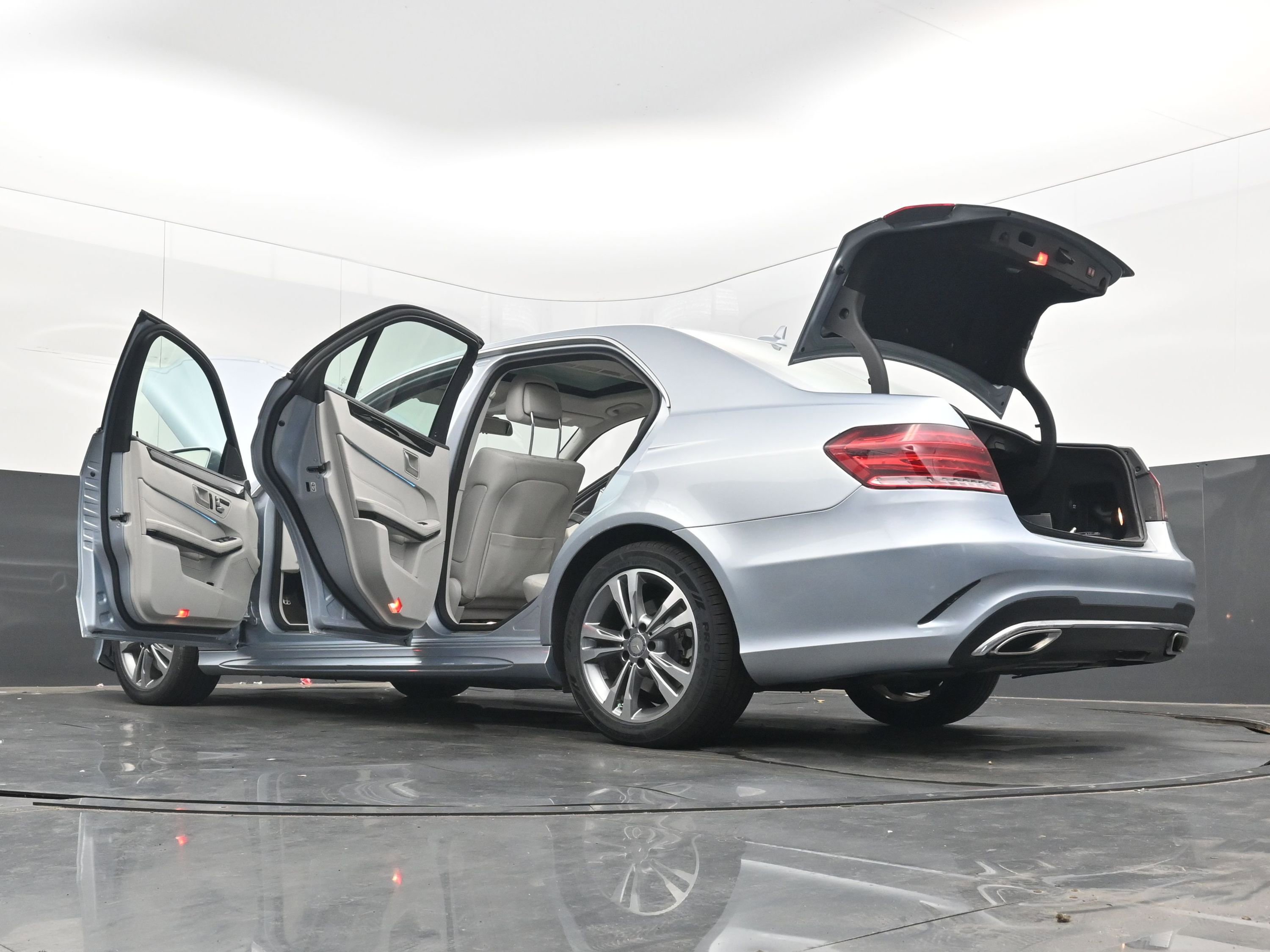 Used 2015 Mercedes-Benz E 350 Sedan image 47