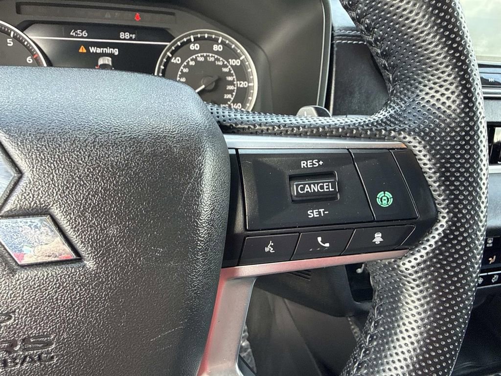 Used 2022 Mitsubishi Outlander SEL AWD/4WD image 35