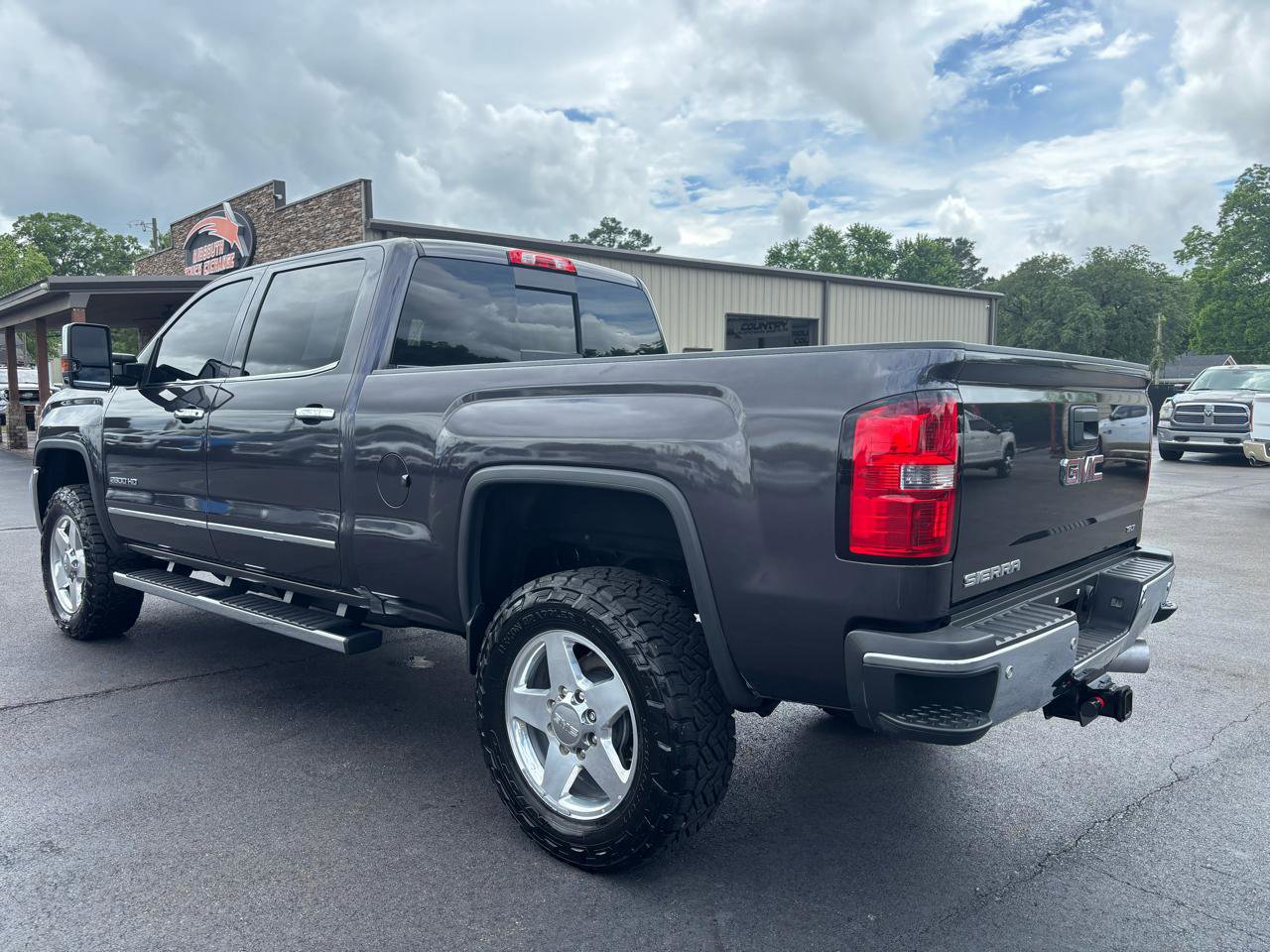Used 2015 GMC Sierra 2500 SLT w/ Duramax Plus Package AWD/4WD image 6