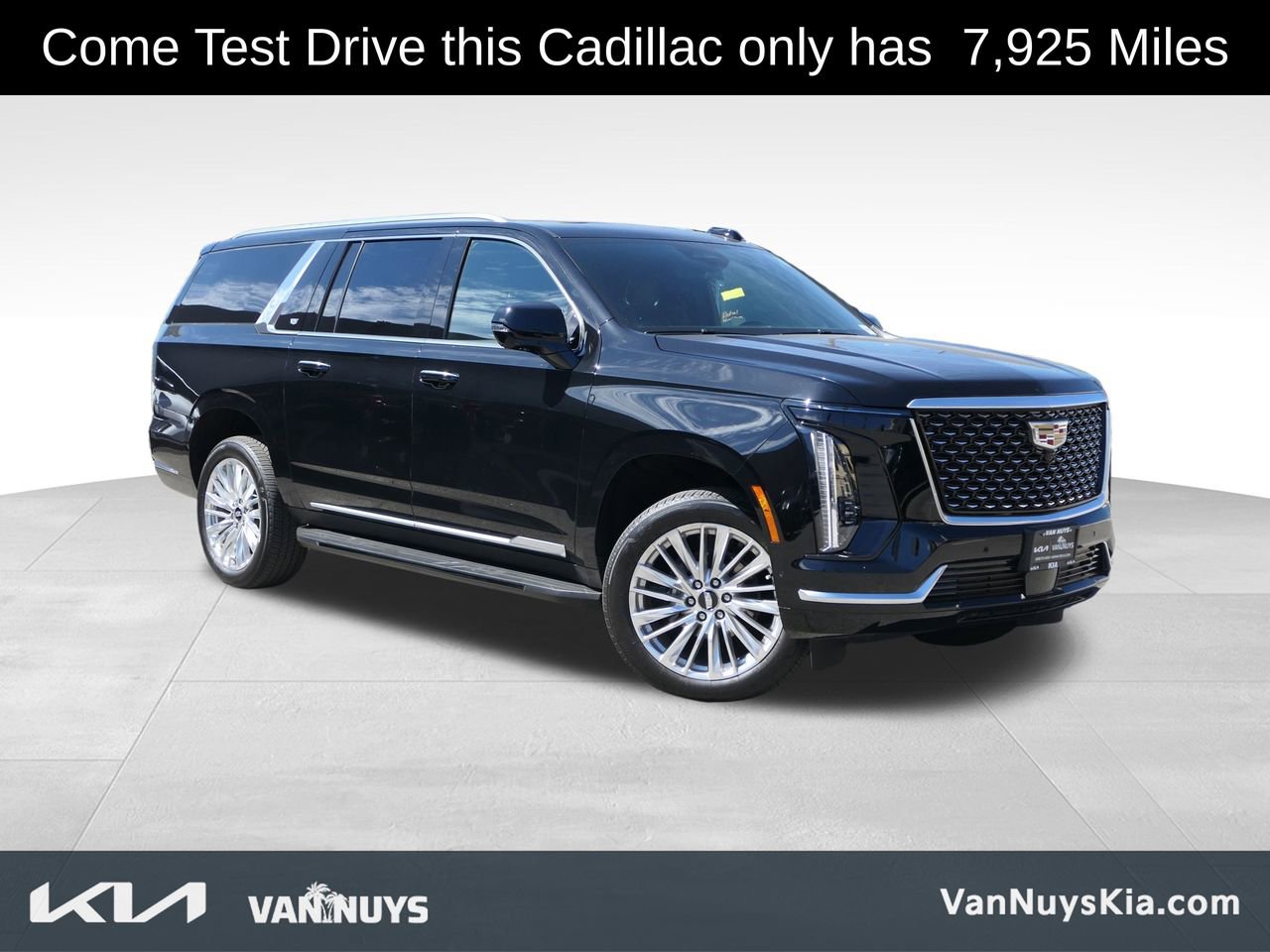 Used 2025 Cadillac Escalade ESV Premium Luxury