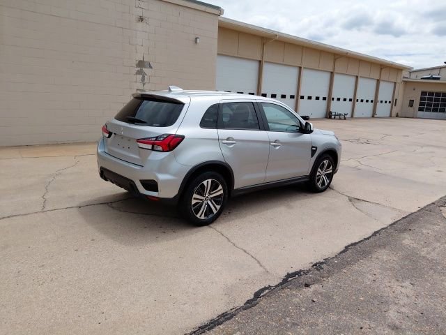 Used 2025 Mitsubishi Outlander Sport ES AWD/4WD image 3