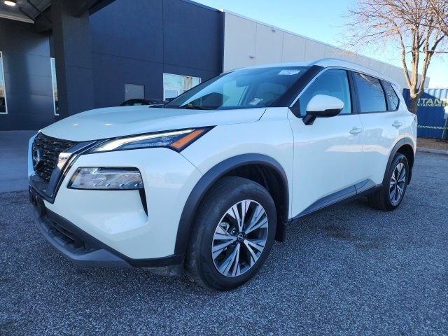 Certified 2023 Nissan Rogue SV w/ SV Premium Package image 3