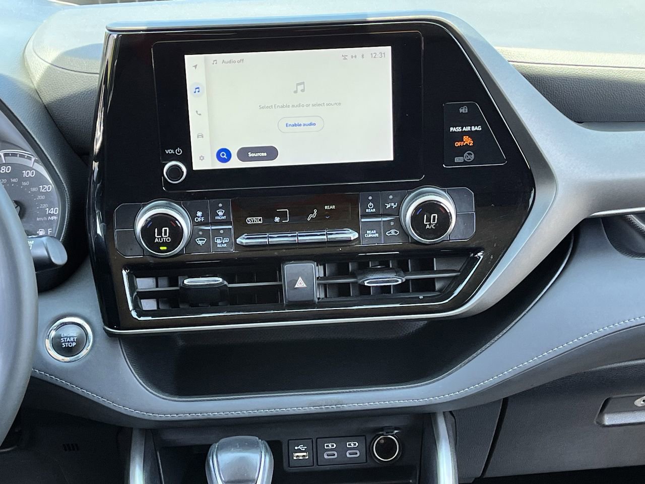 Used 2023 Toyota Highlander LE image 15