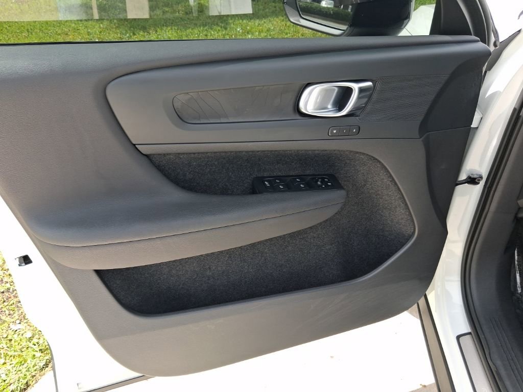 Used 2023 Volvo C40 P8 Recharge Plus image 15