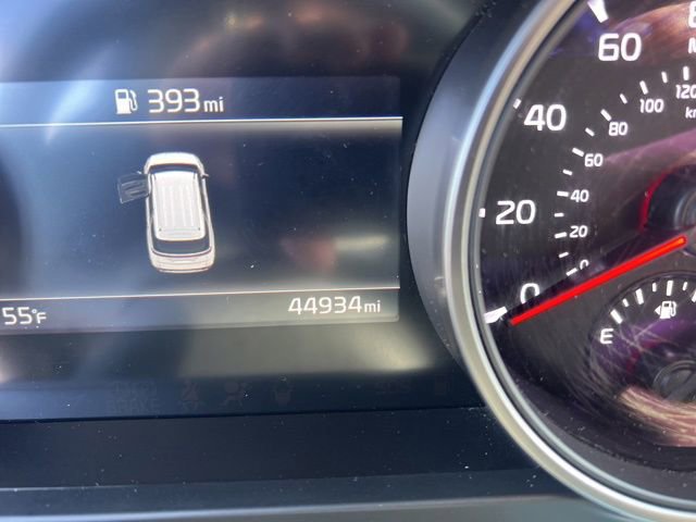 Certified 2024 Kia Carnival LX image 13