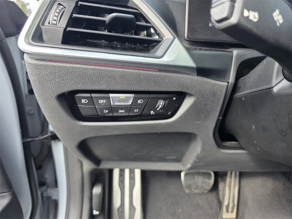 Used 2024 BMW 430i Convertible w/ M Sport Package image 25