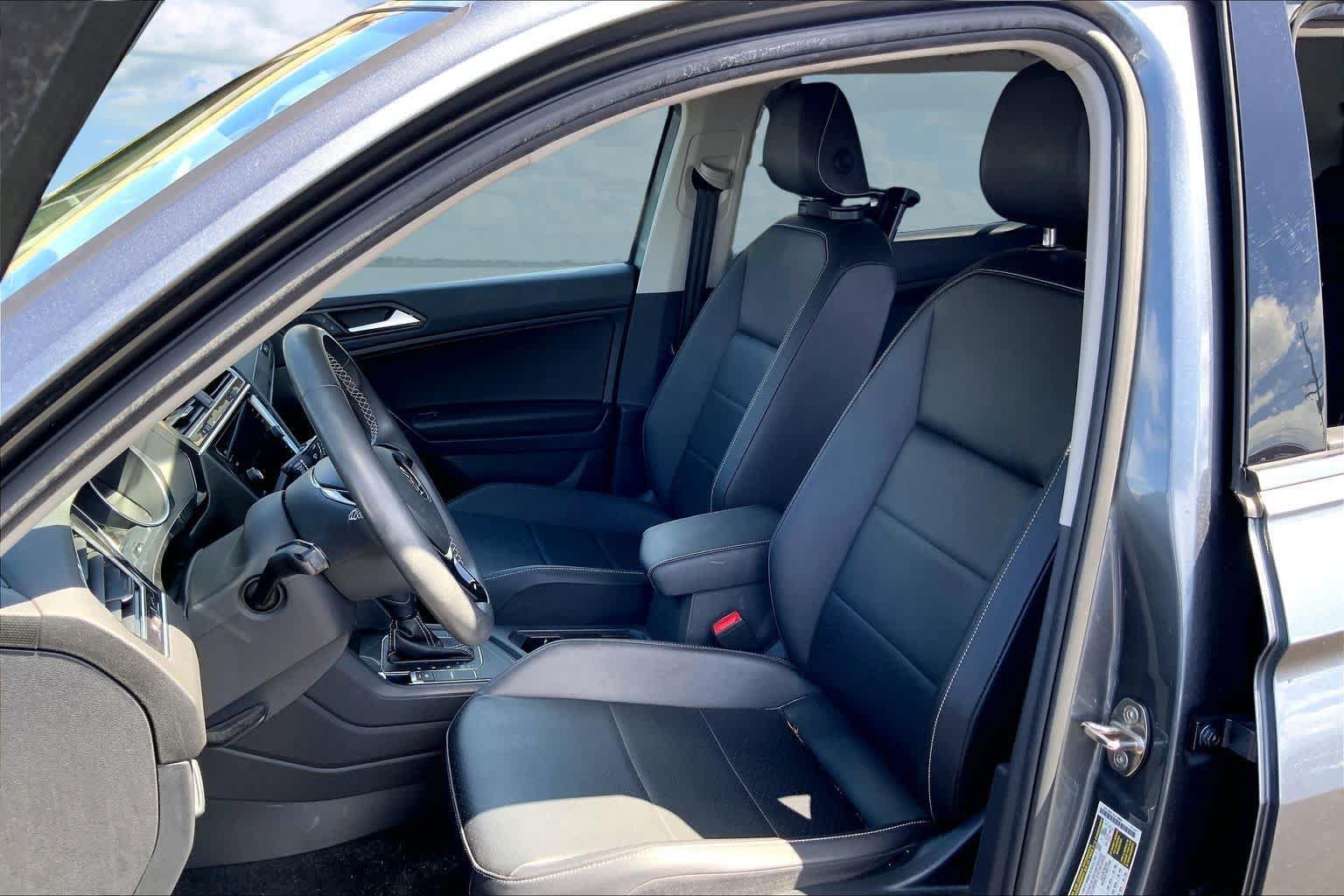 Used 2021 Volkswagen Tiguan SE FWD image 11