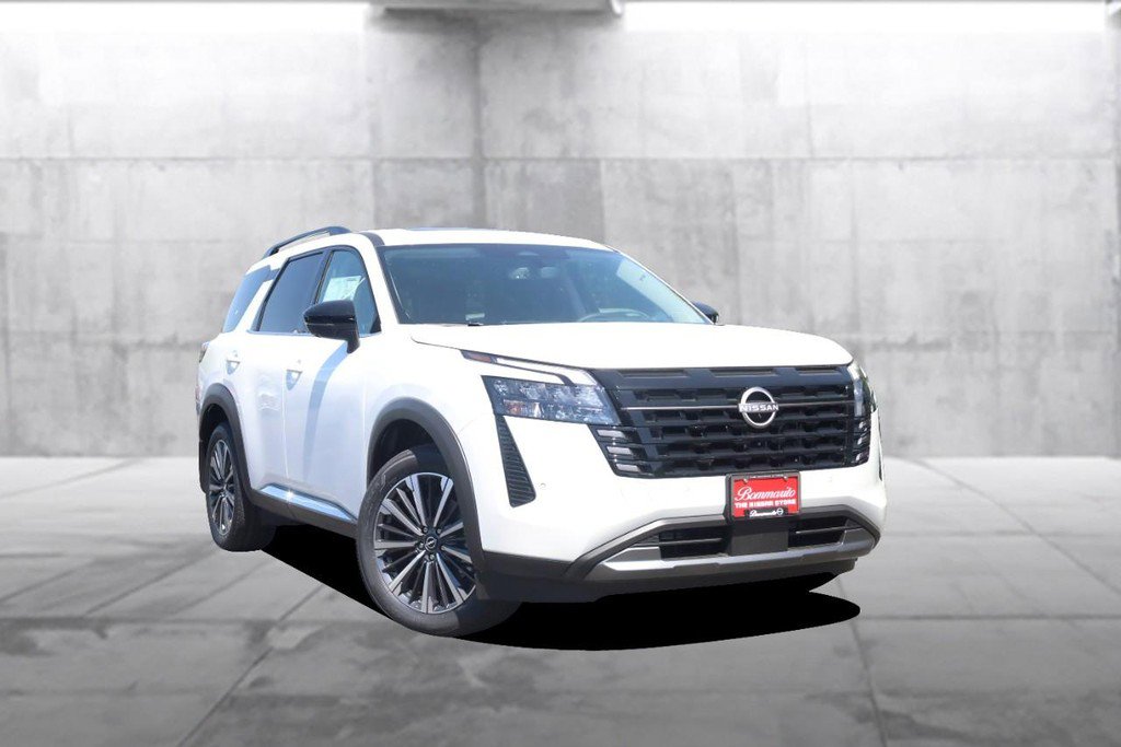 New 2026 Nissan Pathfinder Platinum AWD/4WD image 2