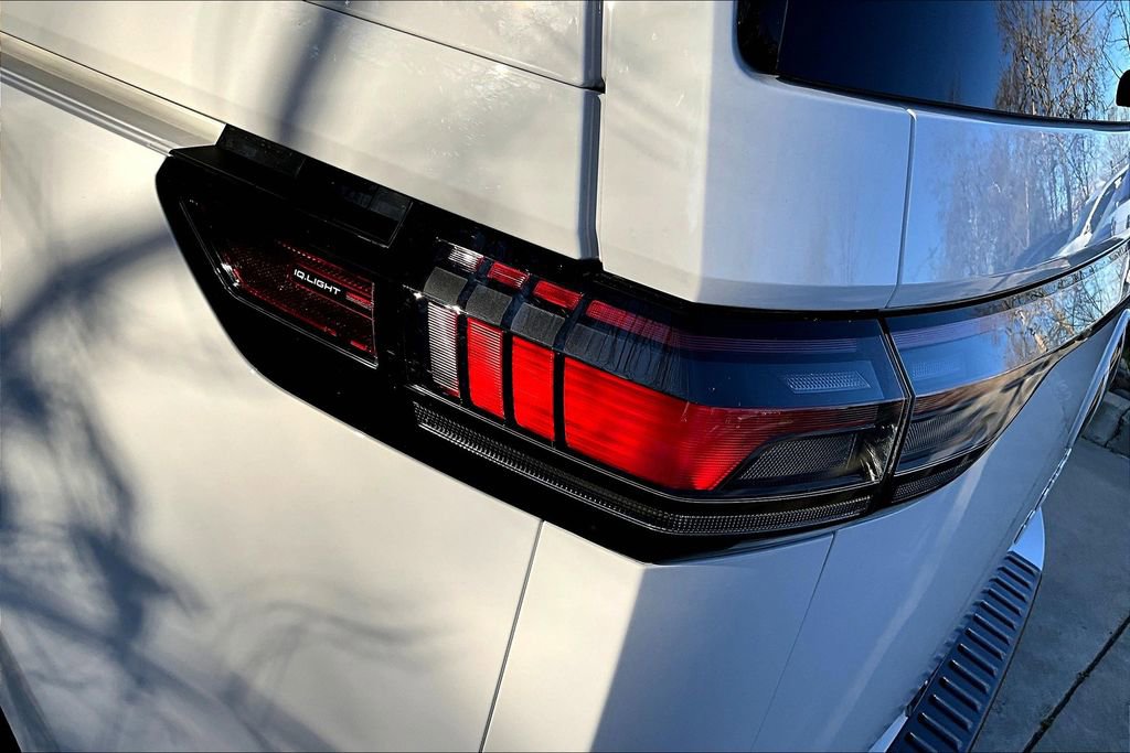 Certified 2025 Volkswagen ID. Buzz Pro S image 29