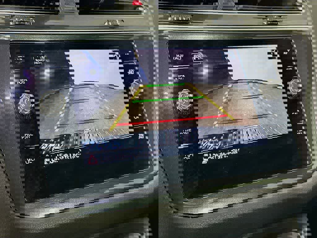 Used 2024 Volkswagen Tiguan SE R-Line image 28