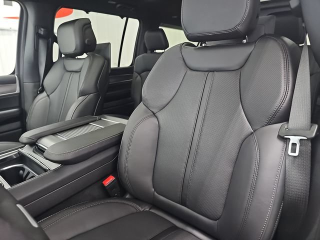 New 2026 Jeep Grand Wagoneer L Limited AWD/4WD image 42
