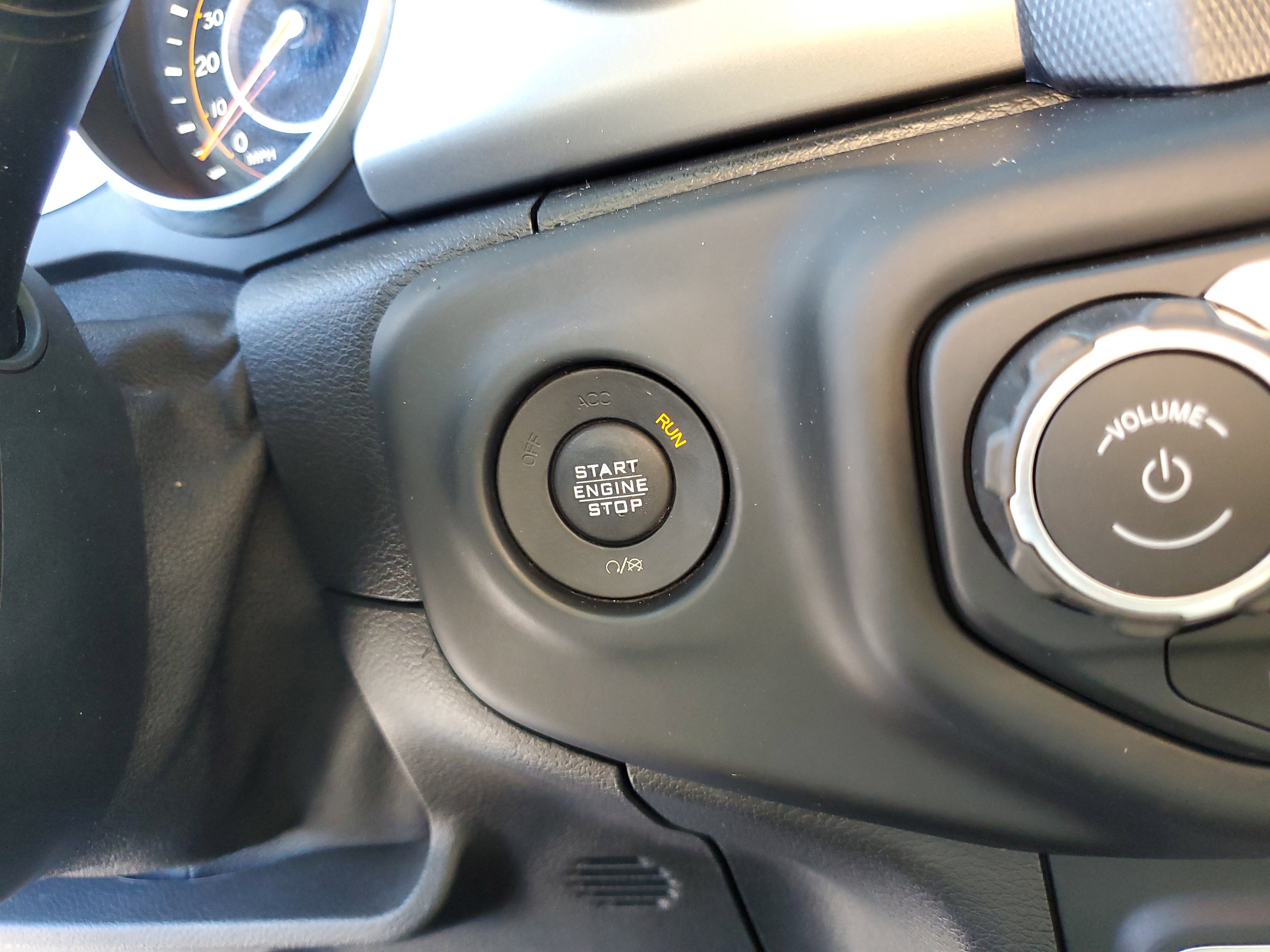 Used 2019 Jeep Wrangler Sport S image 25